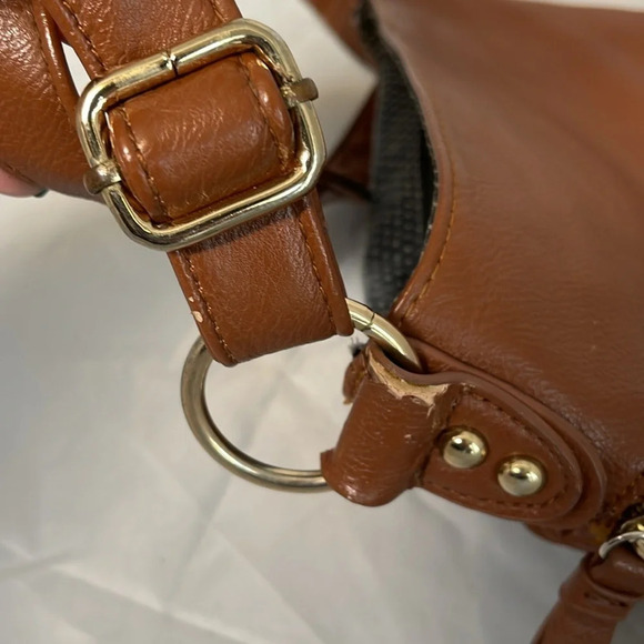 DLG Cognac Brown Faux Leather Saddle Bag Crossbody Purse Adjustable Strap Zips - Picture 10 of 13